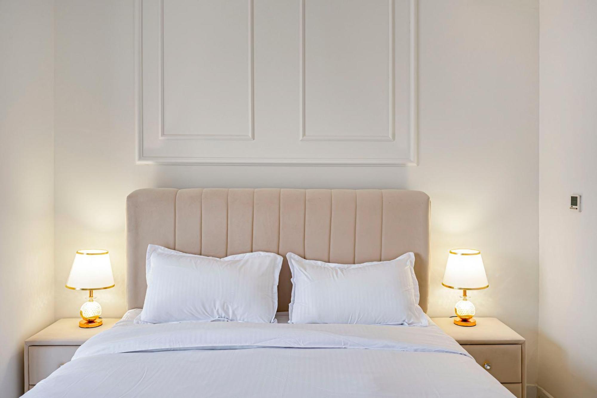 Cozy And Contemporary In Dubailand Apartment *