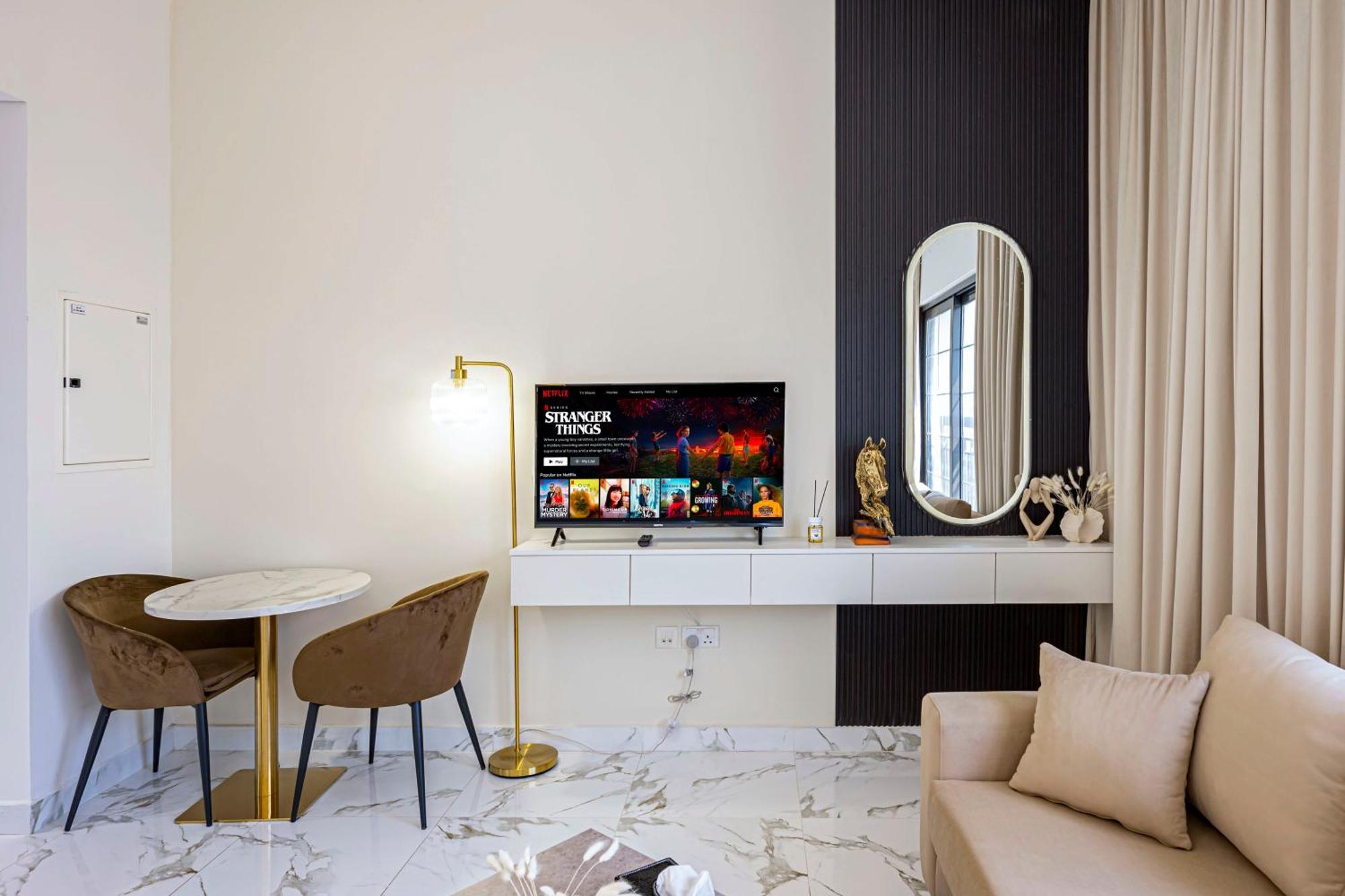 Cozy And Contemporary In Dubailand * Dubai