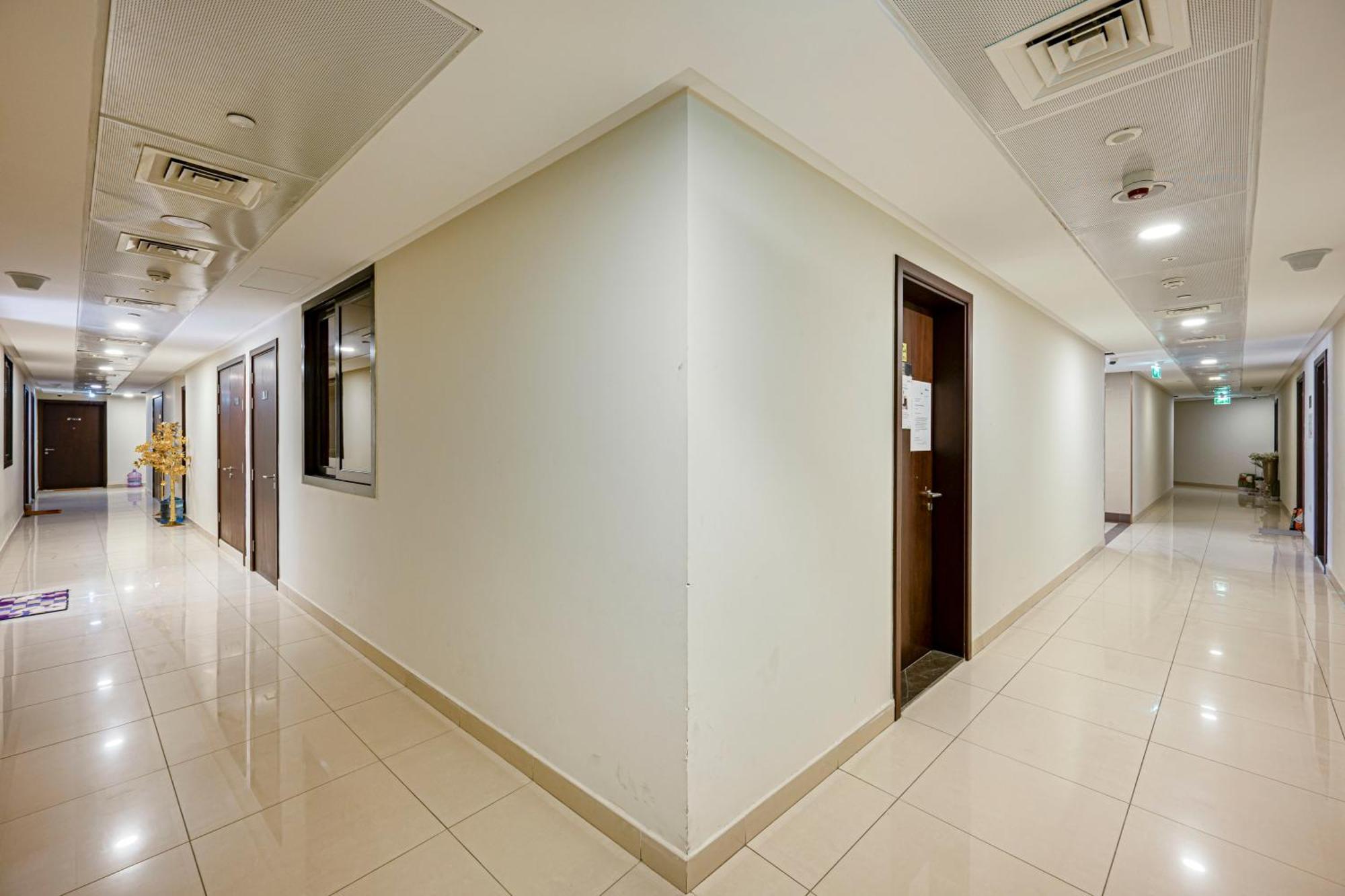Cozy And Contemporary In Dubailand Apartment Dubai